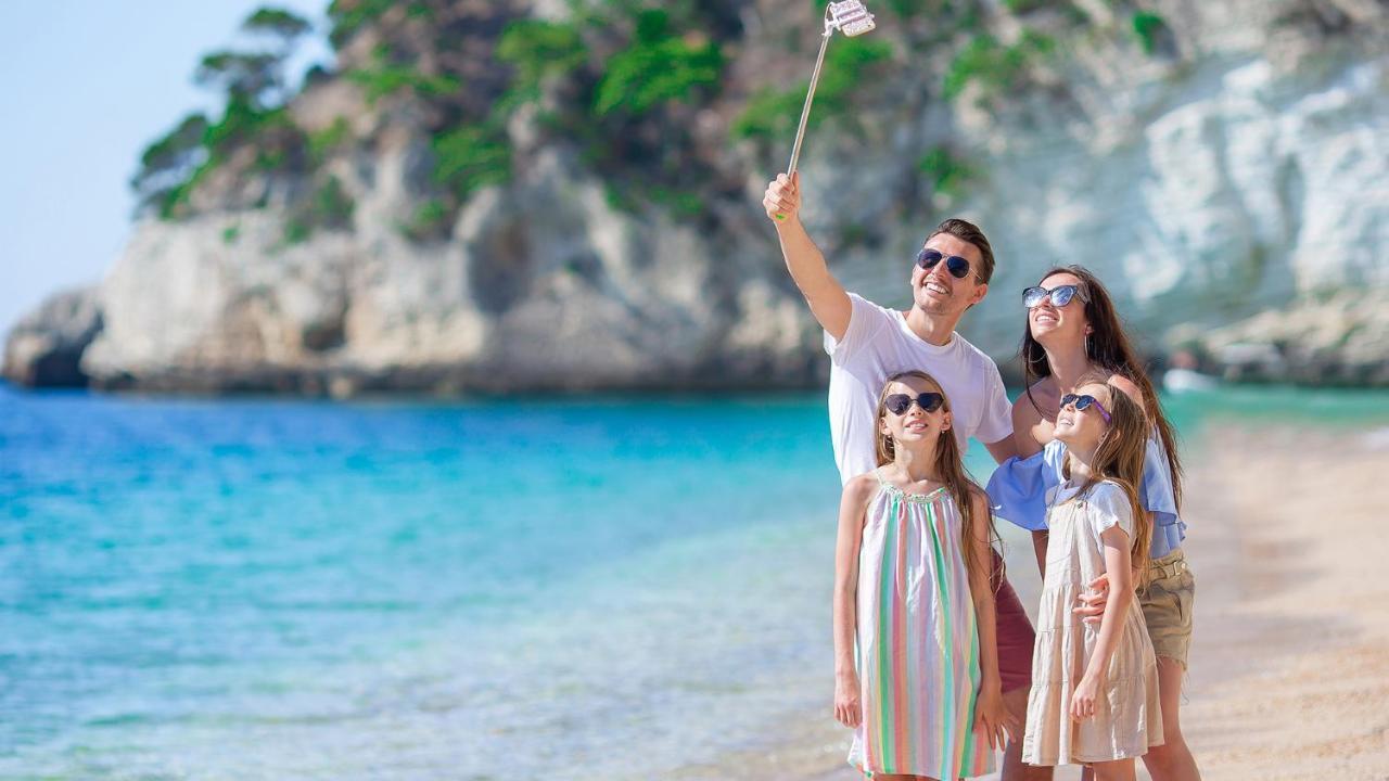 La Ohana～瀬底島～（2022年open） Okinawa ภายนอก รูปภาพ